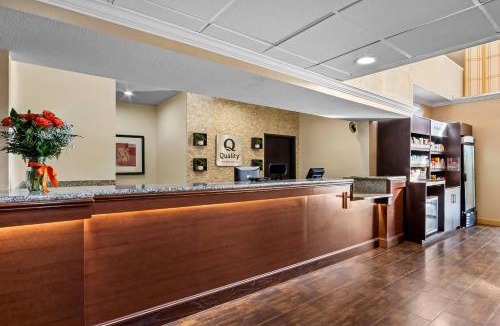 Las Colinas Hotel | Quality Suites Irving-Las Colinas