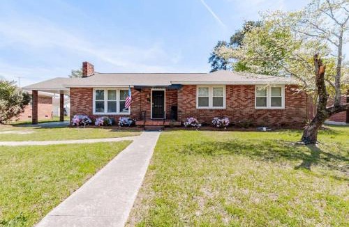 Cayce House | Quick Drive to Ft Jackson - The Indie Rancher
