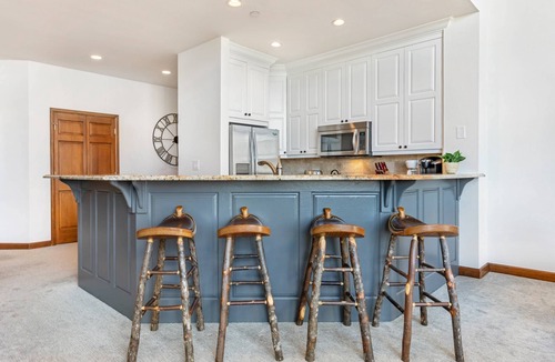 Highlands Townhomes Condo | Quiet Colorful Fall! 3 Nights 10% off Now into November