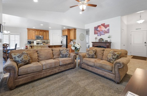 La Verkin House | Quiet Home Near Zion - Wifi - Self Checkin/Out - Outdoor Fire Pit & Grill