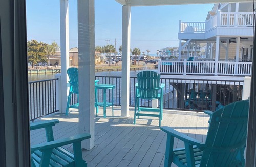 Surfside Beach House | Quiet Lake House with Spectacular Ocean View