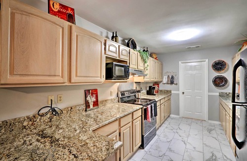 Memphis House | Quiet Memphis Home on 20 Acres: 10 Mi to Downtown!