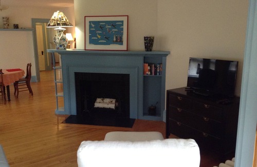Greenfield Apartment | Quiet New England neighborhood - Greenfield, Ma. One guest only, 5 nights max.