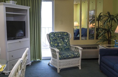 Myrtle Beach House | Quiet Yet Central Oceanfront Myrtle Beach Resort Condos