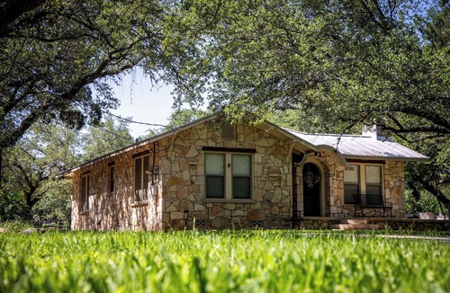 New Braunfels House | Rahe Guest Haus 30 minutes from Austin