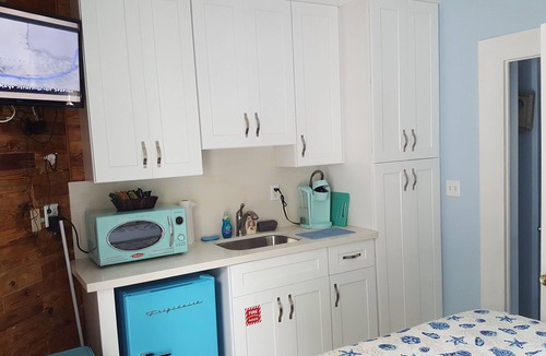Old Town Apartment | Raphael Suite: 2/2 Studio Rooms - Pool, Patio w/grill, 2 blocks from Duval!