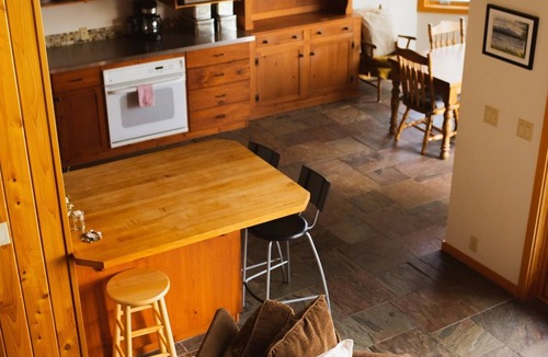 Lummi Island House | Rare Secluded Beach w/Lush Lawn and Ocean Views