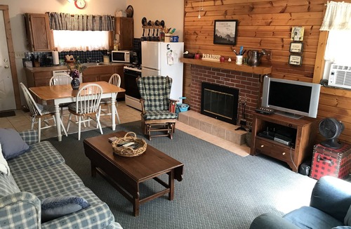 Glouster Cottage | Ravine Trail Cabin at Burr Oak State Park, Drive in, Hike in, Boat in, Sleep in!