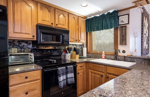 Wintergreen House | Recent improvements, walk to events, trails and slopes