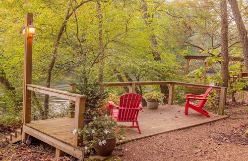 Benton RV Rental | Recreational vehicle (RV) ∙ 1 bedroom ∙ 4 guests