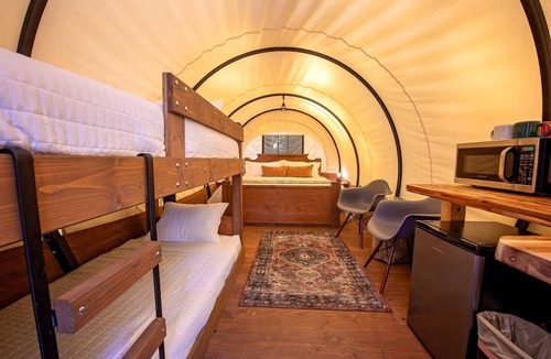Benton RV Rental | Recreational vehicle (RV) ∙ 1 bedroom ∙ 4 guests