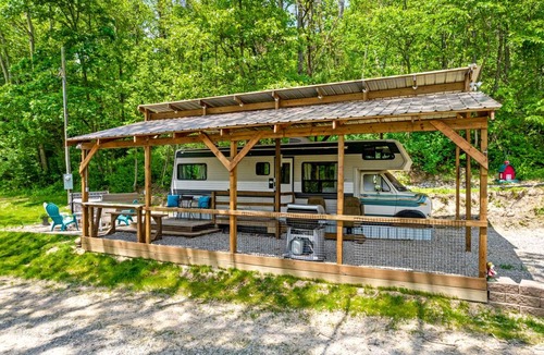 Somerdale RV Rental | Recreational vehicle (RV) ∙ 1 bedroom ∙ 4 guests