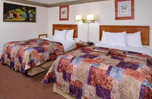 Soudersburg Hotel | Red Carpet Inn Ronks