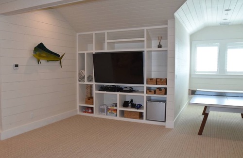 Galveston House | Redfish Cove - Bayfront with Private Pool and 2 Pickleball and Basketball Courts