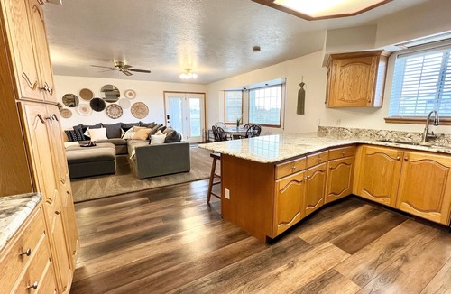 Spanish Fork House | RedHawk Retreat/nModern Hobby Farm Getaway