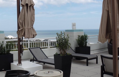Myrtle Beach Condo | REDUCED .BEAUTIFUL & AFFORDABLE Great Ocean view. 2 MIN WALK TO BEACH