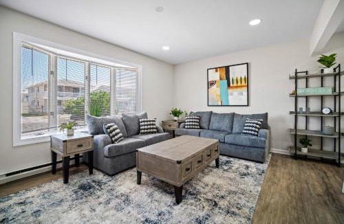 Southend House | Relax and enjoy the Beach Beautifully updated