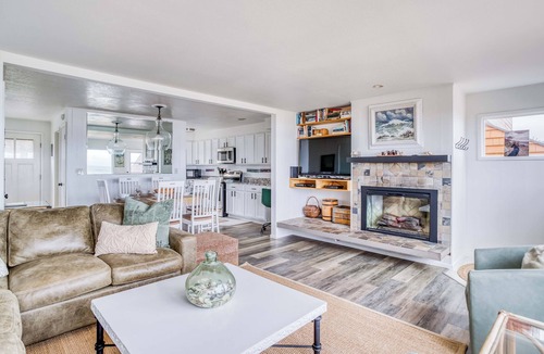 Neskowin House | Relax in Comfort and Style on the Beach!