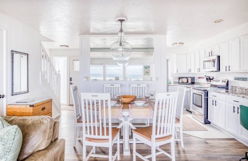 Neskowin House | Relax in Comfort and Style on the Beach!
