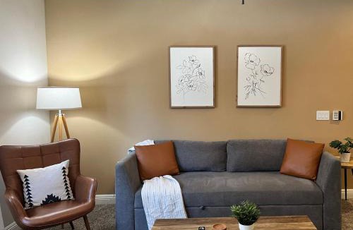 Reno/Tahoe Airport Apartment | Relaxing 2-BR Apt with Pool Hot Tub Gym and Basketball Court Access