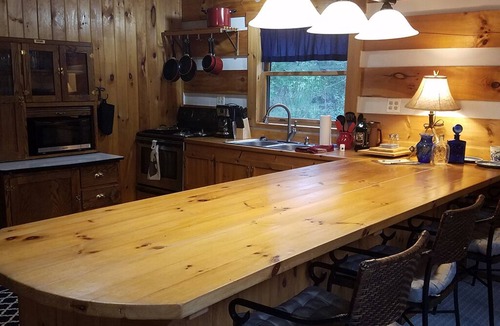 Logan Cabin | Relaxing Log Cabin Sleeps 6