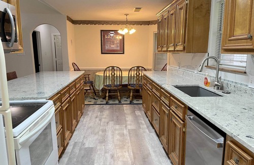 Santa Fe House | Relaxing single-family house on a 2-acre land between Houston and Galveston