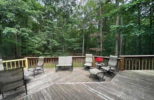 Saint Andrews House | Relaxing, spacious home nestled in the woods and near Sewanee's main campus.