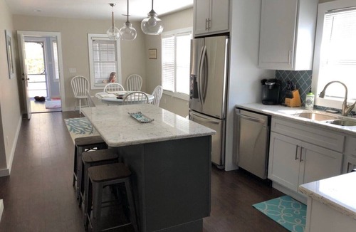 Miami Park House | Remodeled 3 bedroom - perfect location for beach trips and beautiful sunsets