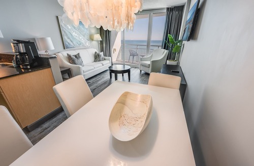 Downtown Myrtle Beach Condo | Remodeled Direct Oceanfront, Amazing Views Modern!