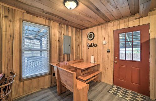 New Concord House | Remote Kentucky Cabin with Fire Pit and 2 Ponds