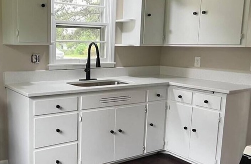 East Bloomington House | Renovated 3-bedroom house with granite and hardwood located near MOA and MSP