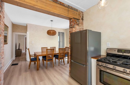 Franklin Park House | Renovated 3BD/2.5 BA On Franklin Park Conservatory! Private Gate to East Market