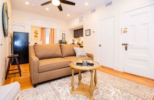 Cleveland Circle Apartment | Renovated, Chic, one bed, Sleeps 4,Steps to Transit