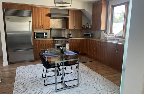 Whittier House | Renovated, high ceilings and amazing views in the heart of downtown Boulder