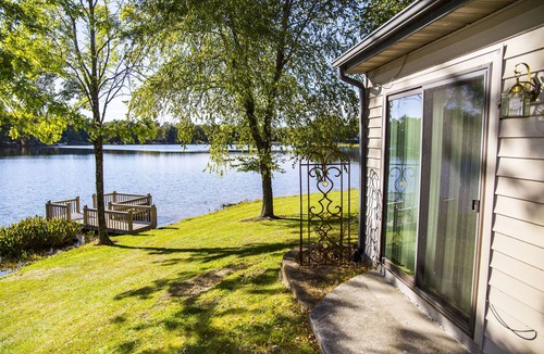 Fairfield Glade Condo | 🌄Resort Vacations at Fairfield Glade TN Remodeled 2 bdr Lake Front Condo, space for extra guests!