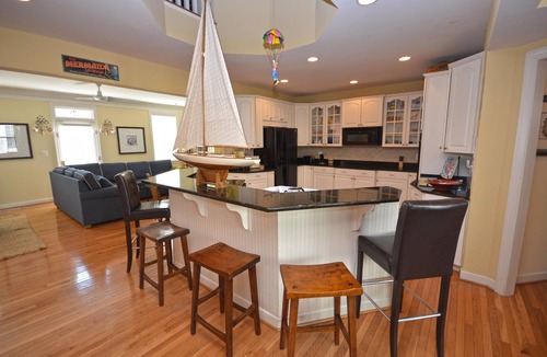Sunset Island House | Restful Luxury 6 Bedroom House with WiFi In Gated Community On Bayside With Indoor/Outdoor Pools, Private Beaches, Restaurant, And More Just Ten Minutes From Beach!