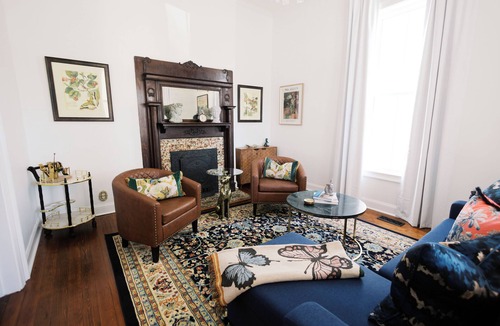 The Nations House | Restored Victorian l 8 Mins to Downtown! Sleeps 12