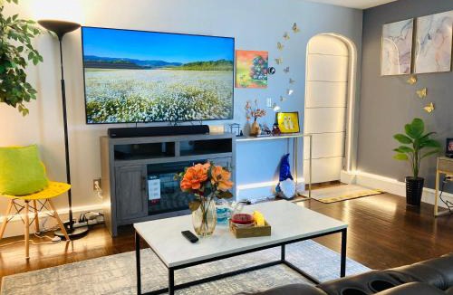 Cranston Apartment | RI Full House - Gym, Entertain & More