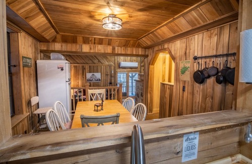 Ansted Cabin | Rich Creek Wilderness Cabin Retreat · Off-Grid Family Haven