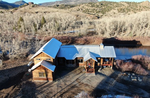 South Fork Cabin | Rio Oasis - Riverside Tranquility