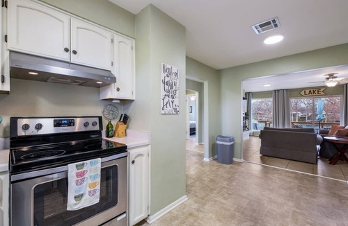 Seguin House | River Access Getaway/Fast WiFi/Firepit