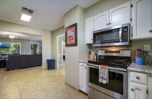 Seguin House | River Access Staycation/FastWiFi/Firepit