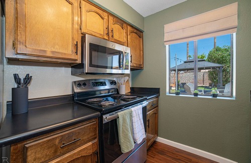 Mesa Del Sol House | River Fun Awaits! Pool, Putting Green, Arcade & More – Sleeps 8!