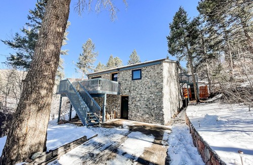 Cascade-Chipita Park House | ♥︎River Rocks Retreat♥︎HOT TUB/FIRE PIT/MTN VIEWS