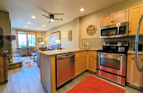 River Run Condo | River Run w/Contemporary style, Walk to Gondola