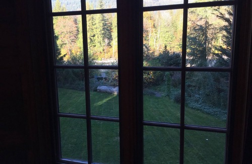 Gold Bar Ski Chalet | Riverfront Chalet with Spectacular View in Cascade Mountains of Stevens Pass