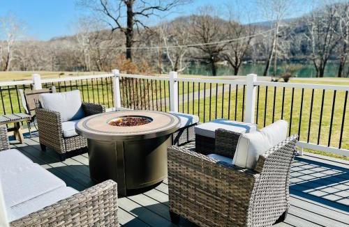 Bakerton House | Riverfront House in Harpers Ferry