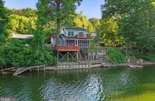 Front Royal House | Rivers Edge - On the River, Breathtaking views!