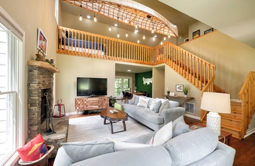 Suches House | Riverside Oasis! Close to Helen and Wineries