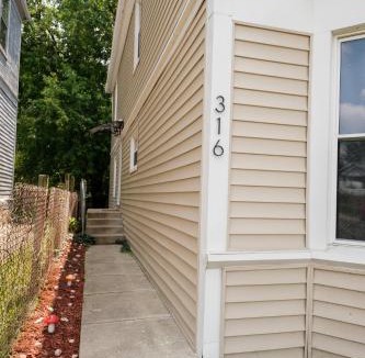 Hamilton Apartment | Robin's Nest - Miami U, Weddings or Spooky Nook!